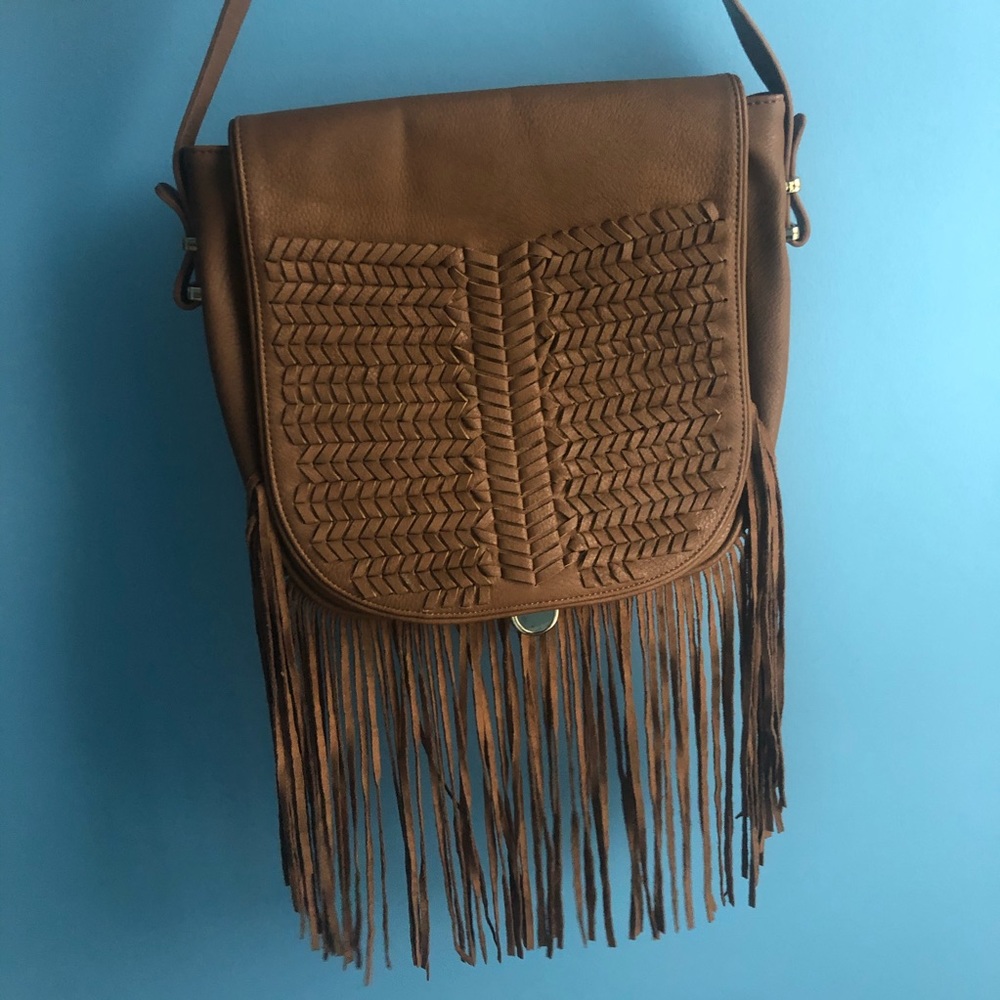 🌟 BCBGeneration Brown Crossover Purse w/ Fringe🌟